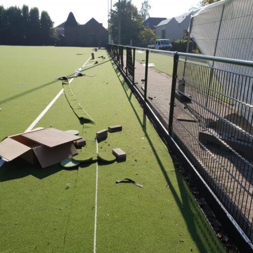 Rubberen slagplanken voor hockeyvelden 40 Montage in Vlaanderen, de rubberen slagplanken van SKWshop. Veilig, schokabsorberend en geluiddempend